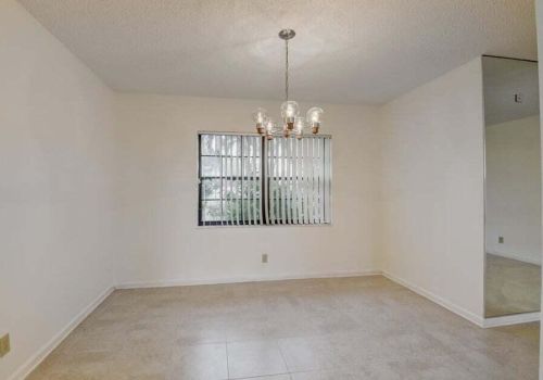 5655 Parkwalk Cir, Boynton Beach FL 33472-2314 exterior