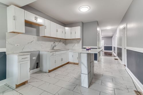 141 117th St, Chicago IL  60628-5622 exterior