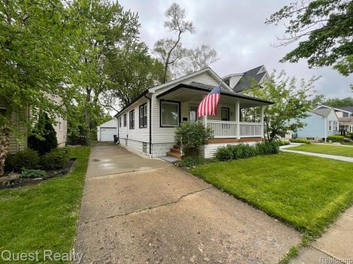 1379 Lincoln St, Bham MI  48009-7194 exterior