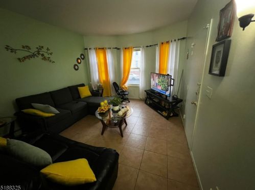 268 9th Ave, Paterson NJ 07514-1549 exterior