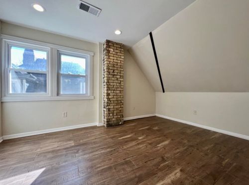 2834 Prospect Ave, Milwaukee WI  53211-3770 exterior