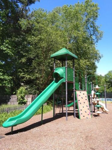 5640 Ml Trce Dr, Atlanta GA 30338-2751 exterior