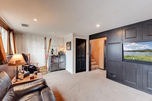 921 Duchess Ln, Saint Paul MN 55124-4707 exterior