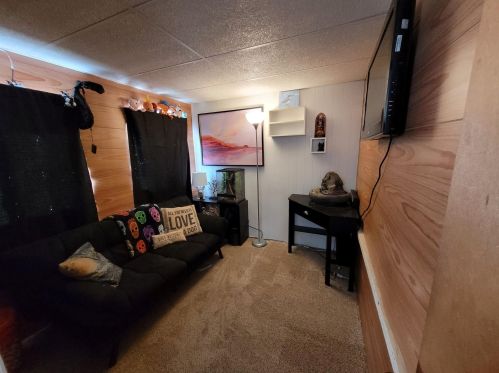 35 Village Rd, Concord NH  03304-4435 exterior