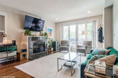 844 Erie St, Chicago, IL 60642-5916