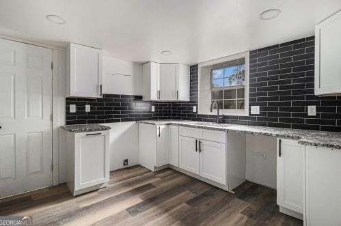 369 Adelle St, Atlanta GA  30315-6601 exterior