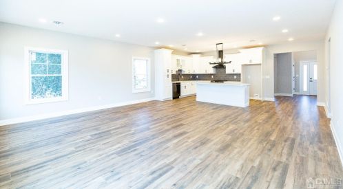 20 Linden Ave, Edison NJ 08817-3208 exterior