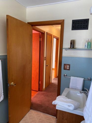 5322 Dexter Ave, Milwaukee WI 53209-4209 exterior