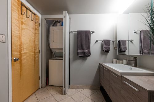 801 Wells St, Chicago IL  60607-4509 exterior