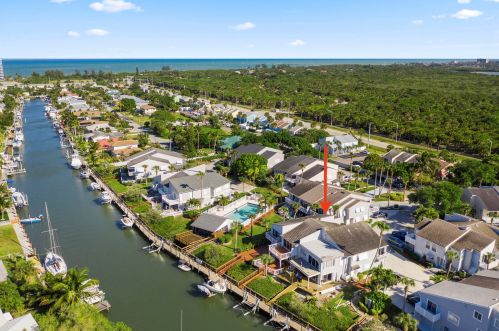 2500 Harbour Cv Dr, Fort Pierce FL 34949-1561 exterior