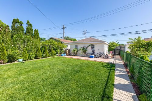 3449 55 St, Chicago IL 60632-3211 exterior