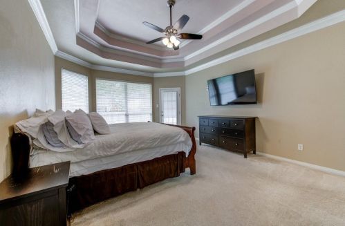 4933 China Gdn Dr, Austin TX 78730-3577 exterior