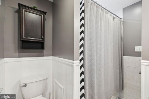 326 Jackson St, Philadelphia PA 19145-3617 exterior