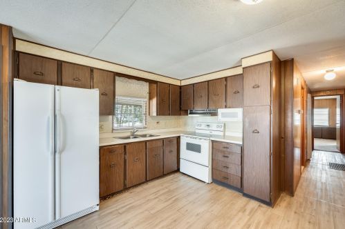 1549 Anderson Dr, Phoenix AZ  85022-2021 exterior