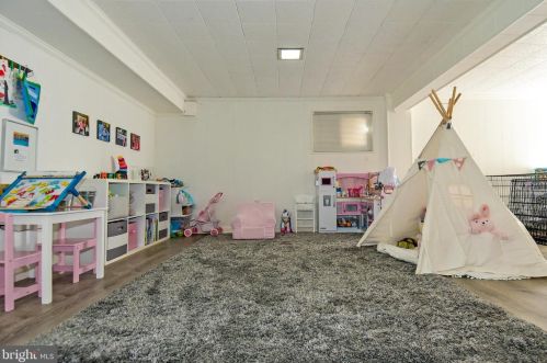 236 Jenkins St, Alexandria VA 22304-4907 exterior