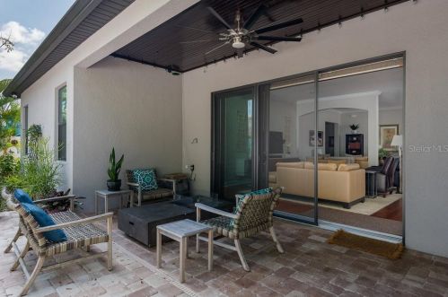 3017 Ballast Point Blvd, Tampa FL 33611-3902 exterior