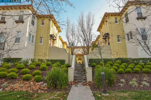 24 Matisse Ct, Concord, CA 94523-4234