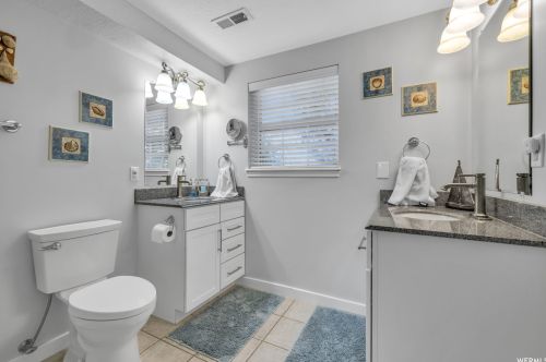 6859 3270, Taylorsville UT 84084-1769 exterior