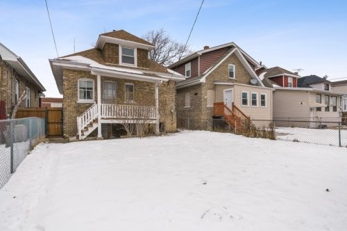 4947 Wellington Ave, Chicago IL 60641-5126 exterior