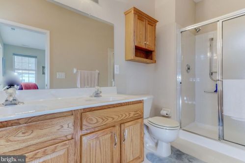 84 Warwick Way, Southampton NJ 08088-1122 exterior