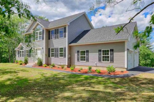 218 Grant Rd, Newmarket, NH 03857-2106