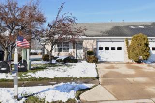 6380 Village Oak Ct, Indianapolis, IN 46236-3932