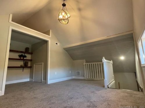 222 Thorpe Ave, Meriden CT  06450-9206 exterior