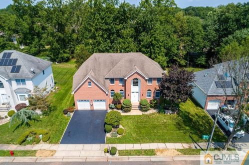 16 Sonia Ct, Edison NJ 08820-4443 exterior