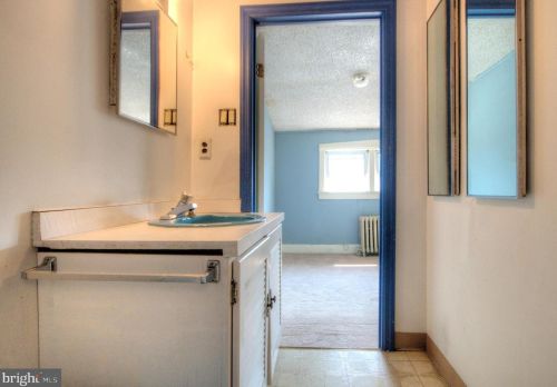 22 4 Ave, Runnemede NJ 08078-1302 exterior