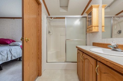 8 Rex Dr, Concord NH 03303-4166 exterior