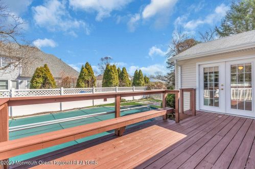 309 Eastham Rd, Point Pleasant Beach NJ 08742-2013 exterior