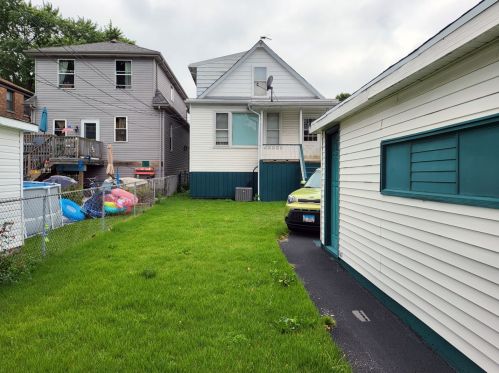 11159 Central Park Ave, Chicago IL 60655-3214 exterior