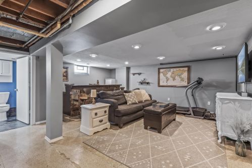 643 8 Ave, South Saint Paul MN 55075-1607 exterior