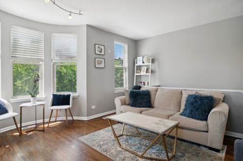 707 Blackhawk St, Chicago IL 60642-2510 exterior