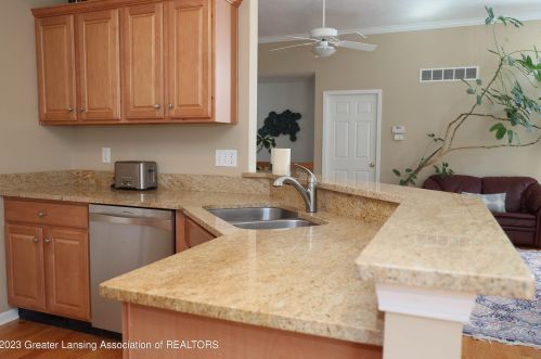 5955 Coleman Rd, East Lansing MI 48823-9763 exterior