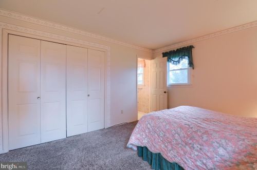 154 Amsterdam Rd, Lancaster PA 17603-9719 exterior