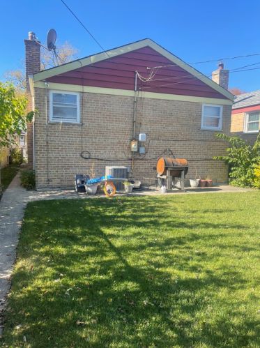 4553 Lamon Ave, Chicago, IL 60638-1957