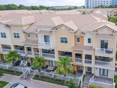 1457 Lake George Dr, Lake Mary, FL 32746-7669