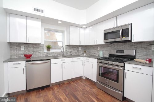 606 American St, Philadelphia PA 19140-5724 exterior