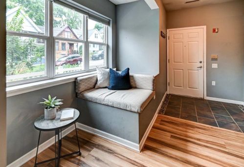 309 Blount St, Madison, WI 53703-3930