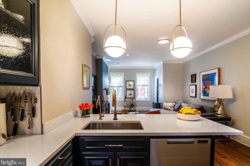 312 Juniper St, Philadelphia PA 19107-5818 exterior