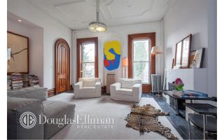 526 Carlton Ave, Brooklyn NY  11238-3003 exterior