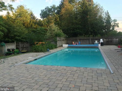 1707 Merrifields Dr, Silver Spring MD  20906-1251 exterior