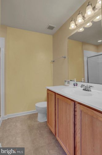 80 Frst Vw Ter, Hanover PA 17331-7449 exterior