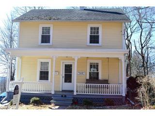 21 Chestnut St, Vernon, CT 06066-3221