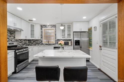 6209 Kostner Ave, Chicago IL 60652-3541 exterior