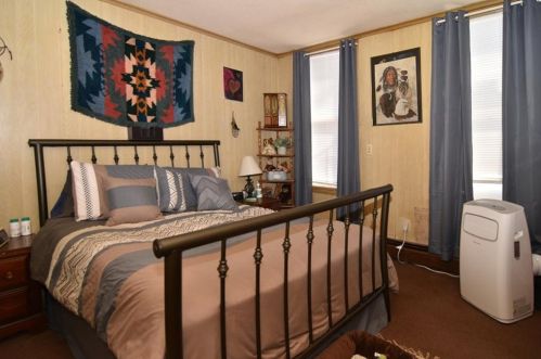 832 Elm St, Woonsocket RI 02895-3507 exterior