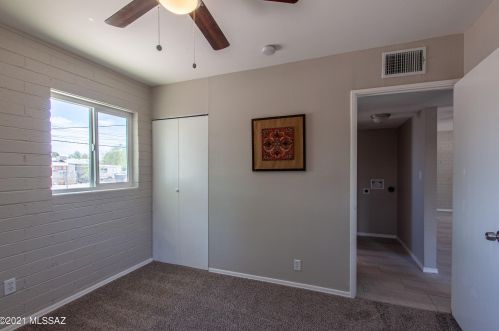 2202 Poquita Vis, Tucson AZ  85713-5128 exterior