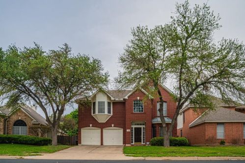 1604 Chasewood Dr, Austin TX  78727-3304 exterior