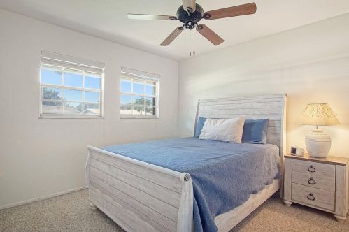 1014 Gatewood Ave, Fort Pierce FL 34982-4320 exterior